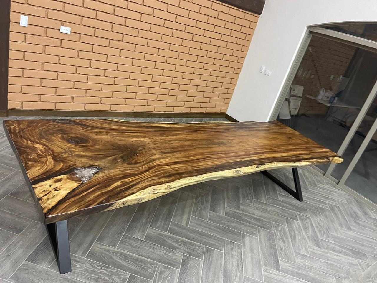 Mesa de Comedor - Madera Maciza